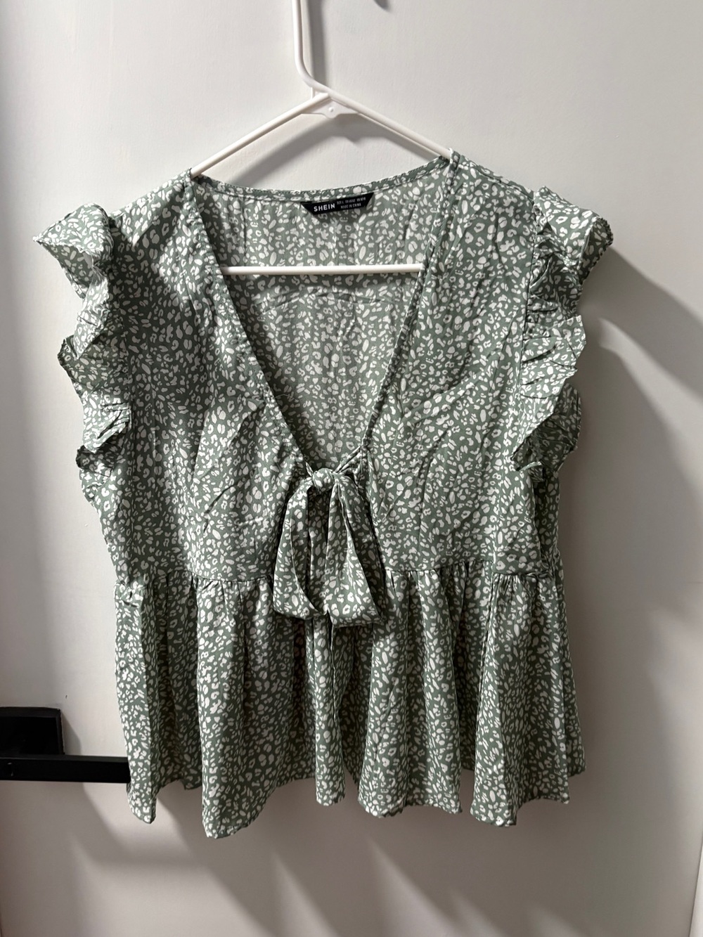 SHEIN Sage Green Floral Tie-Front Peplum Blouse